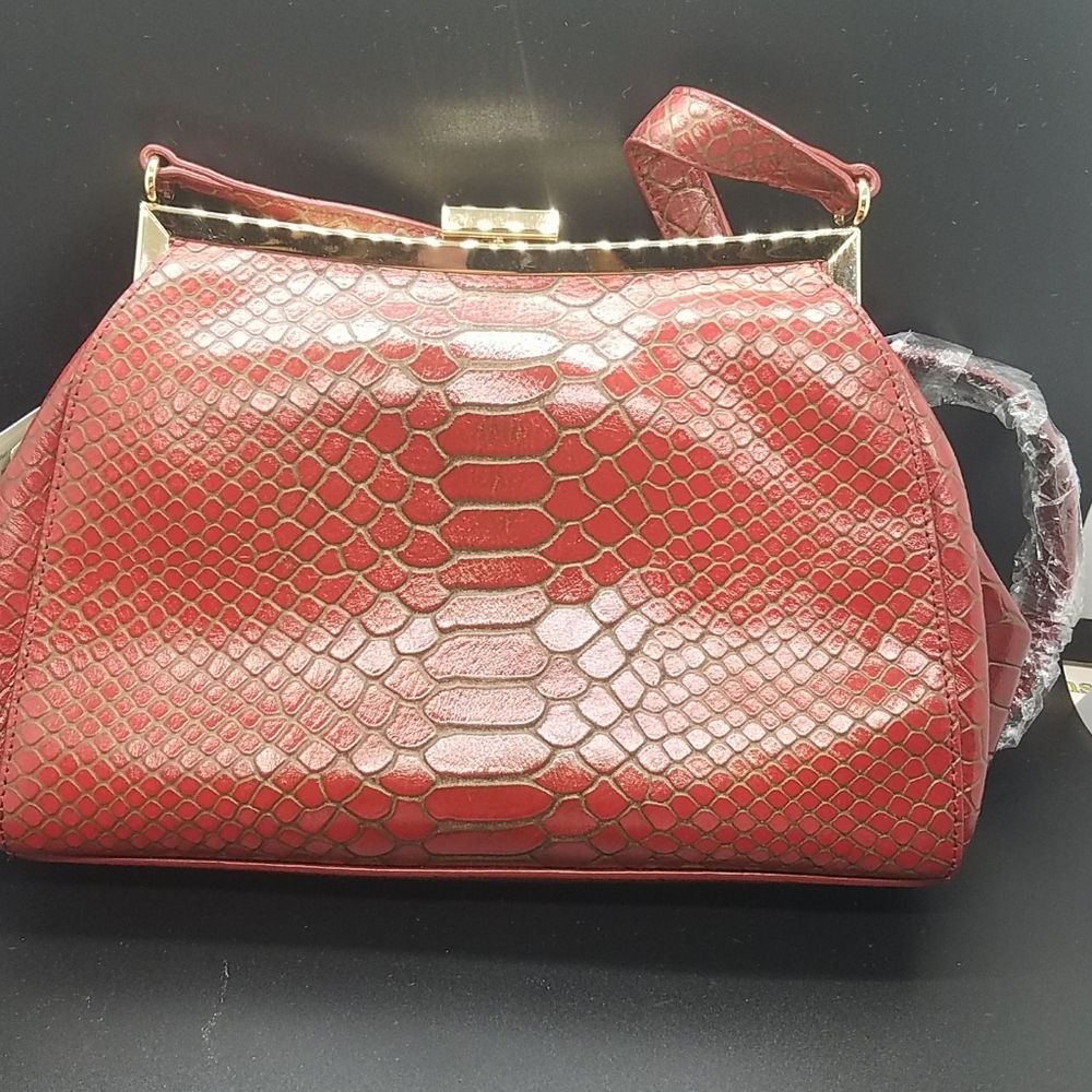Hobo International Handbag